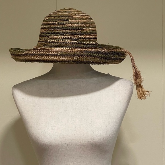 None Accessories - Striped Lightweight Multicolor Straw Hat With Tie Band OS Summer Beach Vacation